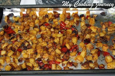 Home Fries With Peppers And Onions, Home Fries Breakfast, Oven Home Fries, Homemade Home Fries, Potato Home Fries, Fried Breakfast Potatoes, Pepper And Onions, Breakfast Potato, Breakfast Sides