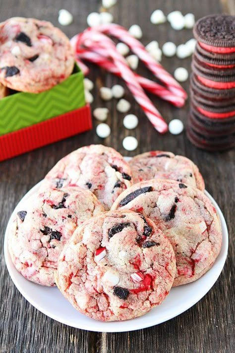 Oreo White Chocolate, White Chocolate Pudding, Peppermint Cookie Recipe, Chocolate Pudding Cookies, Peppermint Recipes, Cookie Exchange Recipes, Peppermint Christmas, Pudding Cookies, Festive Cookies