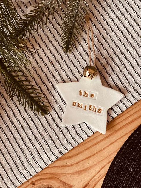 TheDoodleShed - Etsy Macrame Feather Wall Hanging, Feather Wall Hanging, Christmas Inspo, Clay Ornaments, Boho Dekor, Christmas Decoration Items, Decoration Christmas, Diy Holiday, Ornaments Diy