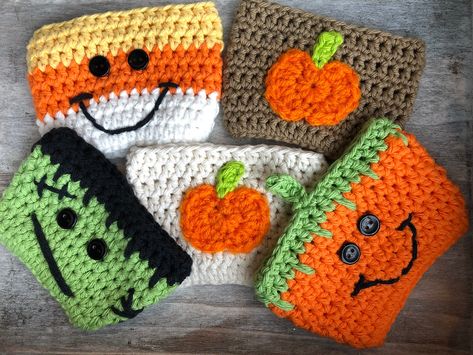 Crocheted Halloween, Crochet Halloween Decorations, Crochet Coffee Cup, Crochet Pour Halloween, Crochet Mug Cozy, Crochet Coffee Cozy, Crochet Coffee, Cup Cozies, Crochet Cup Cozy