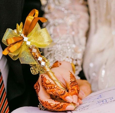 Wedding Pens Ideas, Nikah Pen Ideas, Nikkah Pen Diy, Nikkah Pen Ideas, Wedding Pen Ideas, Nikkah Pen Decoration Ideas, Nikah Pen Decoration Ideas, Nikkah Decoration, Mehndi Plate