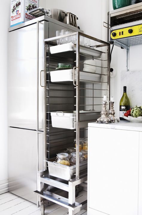 If youre willing to invest in a restaurant-style dish rack, it makes for great extra storage. Red Dressers, Kitchen Bookshelf, Colored Furniture, Cocina Diy, Small Kitchen Storage, Fresh Kitchen, Diy Kitchen Storage, Kitchen Storage Rack, Industrial Kitchen