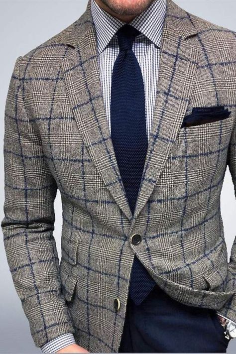 Man wearing a grey and blue sport coat. Mens Plaid Blazer, Casual Blazer Men, Plaid Tuxedo, Casual Suits Men, Terno Slim Fit, Gentlemen Style, Suits Style, Mens Casual Suits, Suits Men Business