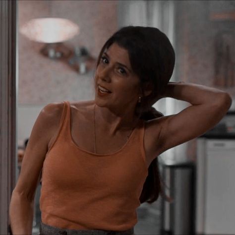 ✧aunt may icon✧ Indian Spiderman Spiderverse, Aunt May Marisa Tomei, Marisa Tomei Spiderman, Pfp Indian, India Spiderman, Indian Spiderman, Marisa Tomei Hot, Spiderman Pfp, Marissa Tomei