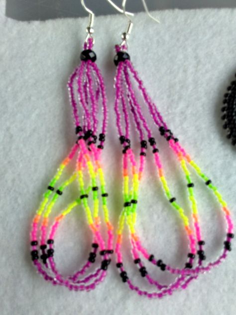 Hook earrings Neon Beaded Earrings, Indigenous Earrings, Beaded Crosses, Rasta Earrings, String Earrings, Beautiful Beaded Earring, Native Beading, Seed Bead Jewelry Patterns, Beaded Jewelry Earrings