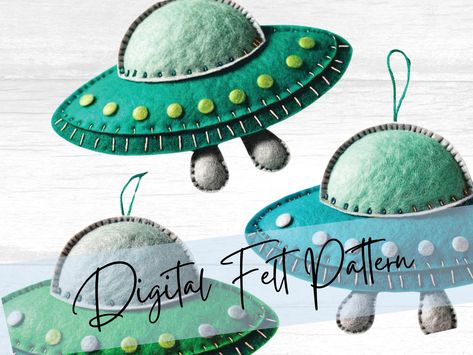 🛸 Create Your Own Adorable Felt Alien Spaceship (UFO) with Our DIY Felt Pattern! 🛸 Bring a touch of fun and whimsy to your craft projects with our delightful DIY felt alien spaceship (UFO) pattern. This versatile crafting project is perfect for crafters of all levels and offers endless possibilities for creative uses. Whether you're looking to add a handmade touch to your decor or searching for a fun activity to enjoy with family, this felt UFO pattern has you covered. ✨ Product Features: 📥 I Space Felt Pattern, Felt Moon Ornaments, Felt Alien, Ufo Craft, Fun Table Centerpieces, Space Tree, Alien Christmas, Felt Magnet, Alien Crafts