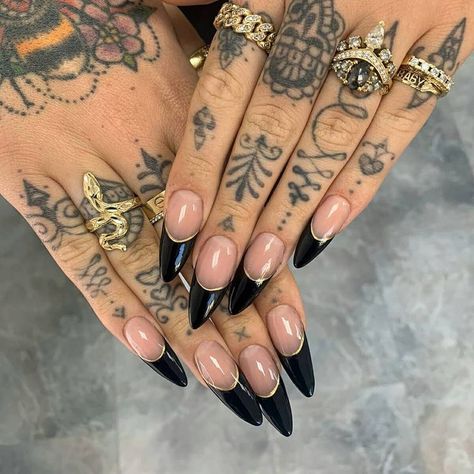 Finger Tats, Hand And Finger Tattoos, Hand Tattoos For Women, Hannah Montana, Fire Nails, Dream Nails, Pretty Acrylic Nails, Dope Nails, Best Acrylic Nails