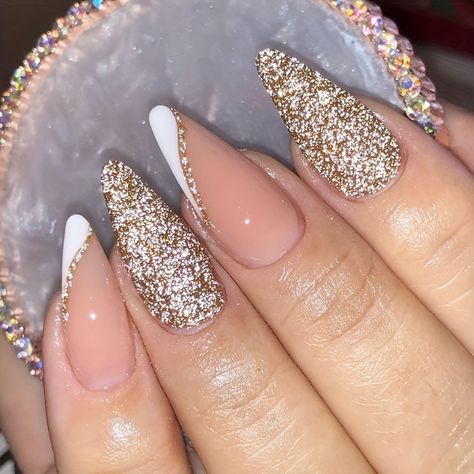 Faster shipping. Better service Glitter French Tips, Short Fake Nails, Gold Glitter Nails, Easy Nails, Nagel Tips, Fake Nails With Glue, Nail Forms, Fake Nail, Girls Nails