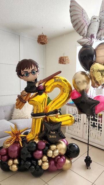 Harry Potter Balloons Decorations, Harry Potter Balloon Ideas, Harry Potter Birthday Balloons, Harry Potter Balloon Bouquet, Harry Potter Balloon Arch, Harry Potter Birthday Party Ideas Kids, Harry Potter Balloons, Harry Potter Themed Birthday, Harry Potter Journal