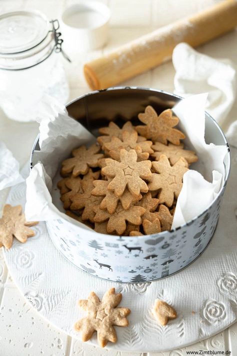 Buchweizen Kekse: Glutenfreies Rezept mit Buchweizenmehl | Zimtblume Buckwheat Cake, Gluten Free Baking, Cakes And More, Christmas Baking, Cake Desserts, Cookie Recipes, Cake Recipes, Peanut Butter, Vegan Recipes