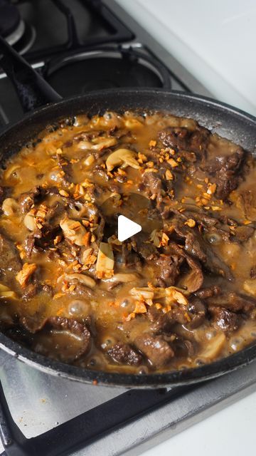 Ysabelle Ho on Instagram: "Garlic Pepper Beef Recipe   TOASTED GARLIC - 2 heads of garlic  Marinated beef - 500g beef - 2 tbsp oyster sauce - 1.5 tbsp soy sauce - 1/2 tbsp liquid seasoning - 1 tsp pepper - 1/2 tsp garlic powder  Cook marinated beef - 1/4 cup butter - Marinated beef - 2 cups water - 1/2 tbsp sugar - 2 tbsp toasted garlic  Sauce - 1/4 cup butter - 2 tbsp flour - 1.5 cups water - 1/2 beef cube - 115g mushroom(drained)  - 1 tbsp soy sauce - 1/4 tsp pepper - 2 tbsp milk  Manual Garlic Chopper 🖇️ LINK IN BIO  #garlicpepperbeef #beef #beefrecipe #easyrecipe #cooking #cookingtutorial #cookingvideo #pinoyfoodie #foodbvlog #cookingvlog #ysacraverave" Beef Mushroom Recipes, Garlic Pepper Beef, Pepper Beef Recipe, Beef And Mushroom Recipe, Beef With Oyster Sauce, Beef With Mushroom, Pepper Beef, Garlic Chopper, Beef Short Rib Recipes