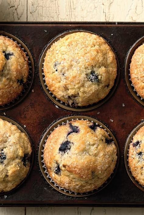 Easy Self-Rising Blueberry Muffins Recipe Blueberry Muffins Easy, Self Rising Flour Recipes, Muffins Blueberry, Homemade Blueberry Muffins, Easy Blueberry Muffins, Blueberry Muffins Recipe, Muffins Easy, Muffins Healthy, Berry Muffins