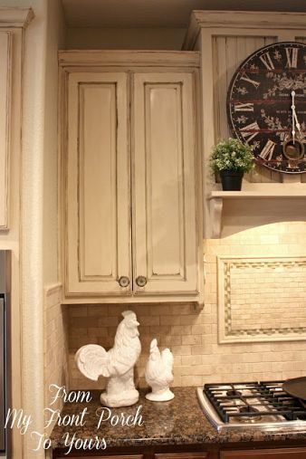 Creating a French Country Kitchen Cabinet Finish Using Chalk Paint French Country Kitchen Cabinets, Chalk Paint Kitchen, Country Kitchen Cabinets, French Country Kitchens, Using Chalk Paint, Cabinet Finishes, Classic Kitchen, French Country Kitchen, Annie Sloan Chalk Paint