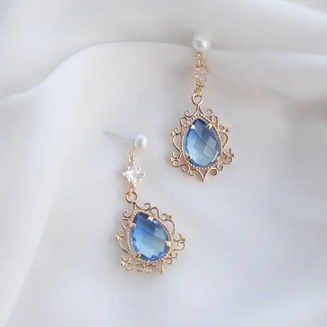 Bridal Jewellery Inspiration, Elven Jewelry, Pretty Jewelry Necklaces, Dragon Jewelry, Fancy Jewelry, Fashion Jewelry Earrings, Fantasy Jewelry, Pretty Earrings, Girly Jewelry