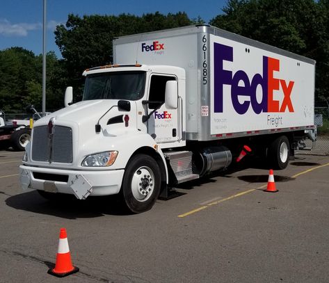 FedEx Freight Kenworth chassis and Wabash National truck body equipped with HTS Systems' very popular HTS-CC-18/28 Cone Cradle safety cones carrier. Safely transports (4-5) 18" tall or (3-4) 28" tall traffic safety cones in seconds. Fedex Delivery Company, Fedex Proof, Delivery Truck Design, Fedex Company, Fedex Box, Hospital Room Snapchat Stories, Car Delivery, Army General, Loyalty Card Template