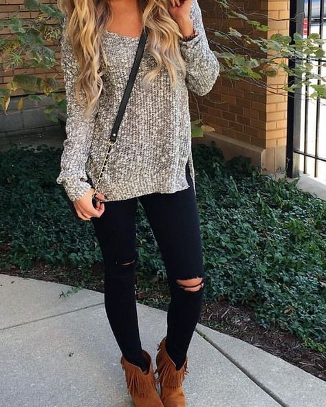 Black Jeans Brown Boots, Cheap Ripped Jeans, Ankle Boots Outfit, Slouchy Ankle Boots, Brown Boots Outfit, How To Wear Ankle Boots, Distressed Pants, Jeans Brown, Fall Outfits For Work