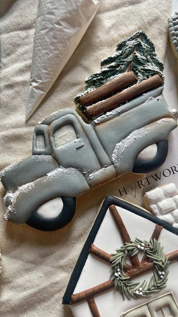 Truck Cookies, Christmas Car Decorations, Cookie Decorating Supplies, Sugar Cookie Royal Icing, Paint Cookies, Car Decorations, Christmas Cookies Easy, Christmas Tree Cookies, Gourmet Cookies