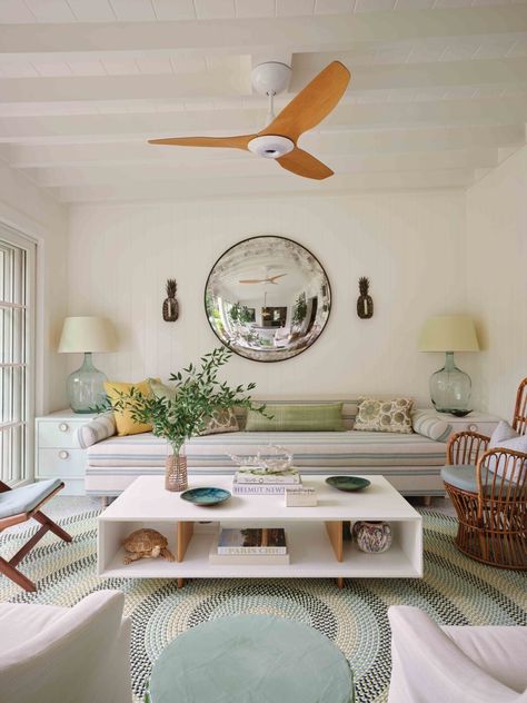 Tom Scheerer Turns a Palm Beach Bungalow Into a Beachy Oasis – Frederic Magazine Beach Bungalow Living Room, Beach Bungalow Interior, Frederic Magazine, Tom Scheerer, Bungalow Living Room, What Is Interior Design, Florida Interior Design, Beach Interior, Beach Bungalow