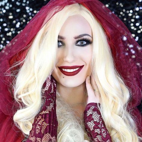 Sarah Sanderson from Hocus Pocus Hocus  🔮✨ this tutorial will be on my channel very soon! This one of my favorite #Halloweenmovies!🕷"I am BEAUTIFUL boys wiLL LOVE ME!"🎃✨ BuzzFeed Video #buzzfeed  PopSuga Sarah Makeup Hocus Pocus, Hocus Pocus Makeup Sarah, Sarah Sanderson Make Up, Sarah Hocus Pocus Makeup, Hocus Pocus Face Paint, Sarah Sanderson Makeup, Hocus Pocus Makeup, Sisters Costumes, Halloween Moodboard