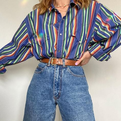 1980s Outfits Women, 80s Blouse Outfit, Shirt And Mom Jeans Outfit, 1980s Summer Outfits, 80s Jeans Outfit Woman, Outfits From The 80s 1980s Fashion Trends, 90s Fashion Colorful, 80’s Fashion Women, 80s Fashion Outfits 1980s Style