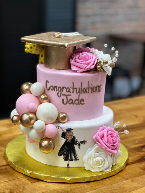 Two Tier Graduation Cake Ideas, Phd Cake Ideas, Pink Graduation Cakes, Purple Graduation Cake, Party Snacks Summer, Pink Grad Cake, Graduation Sheet Cake Ideas, Recipes Cake Pops, Simple Graduation Cakes