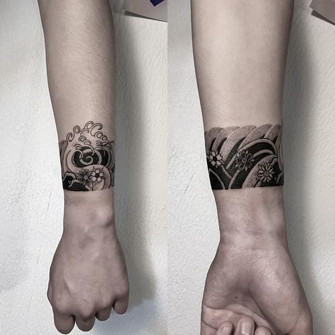 Oozy on Instagram: “🌞” Arm Cuff Tattoo, Wave Tattoo Wrist, Japanese Wave Tattoos, Wrist Band Tattoo, Tattoo Band, Jagua Henna, Cuff Tattoo, Band Tattoo Designs, Armband Tattoo Design