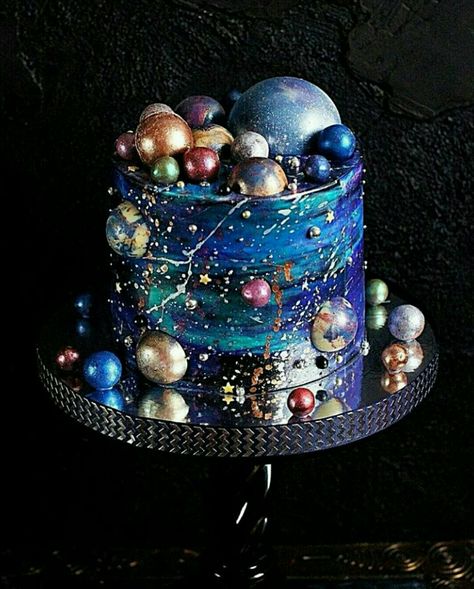 Nicos space party Galaxy Cake Ideas, Gökkuşaği Pasta, Hand Painted Wedding Cake, Red Birthday Cakes, Painted Wedding Cake, Galaxy Wedding, Galaxy Cake, Hand Painted Wedding, Marble Cake