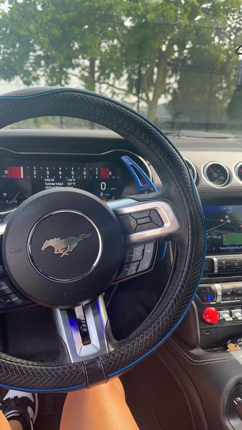 Steering Wheel Aesthetic Night, Ford Mustang Gt500 Interior, Black Mustang Interior, Mustang Inside Aesthetic, Black Mustang, Mustang Steering Wheel, New Ferrari, Driving Photography, Stitch Drawing