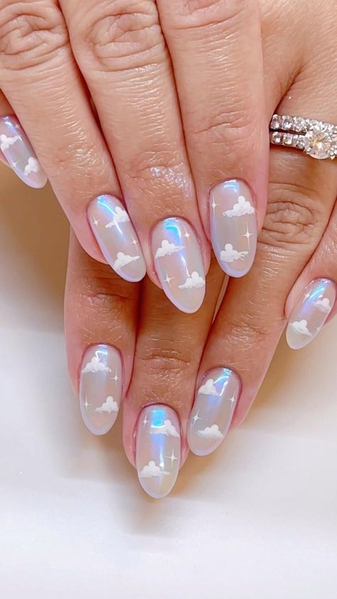 Ombre Nails Bright, Glazed Donut Manicure, Pearlescent Nails, Unique Nail Art Designs, Cloud Nails, Creative Nail Art, Unique Nail Art, Summer Nail Ideas, Tropical Nails