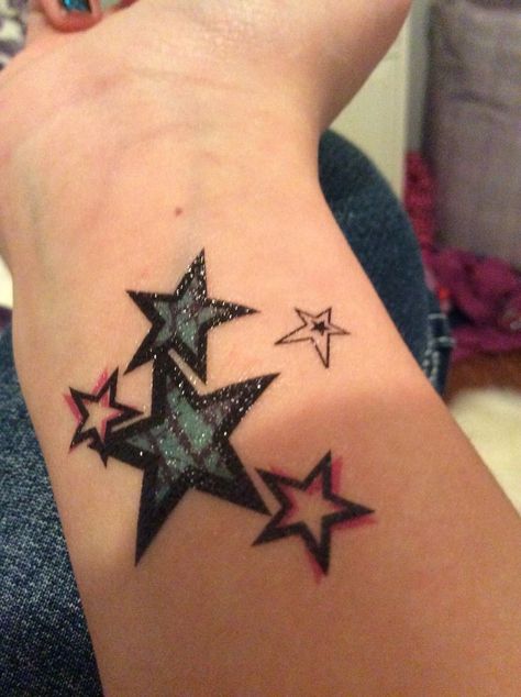 Emo Tattoos, Scene Tattoo, Cool Wrist Tattoos, Sharpie Tattoos, 4 Tattoo, Dream Tattoos, Celebrity Tattoos, Dope Tattoos, Star Tattoos