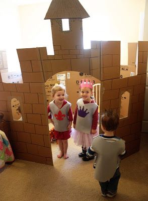 Build A Castle, Knight Birthday Party, Indoor Play Area, Cardboard Castle, Role Play Areas, Knight Party, Preschool Rooms, Dramatic Play Preschool, Dramatic Play Area