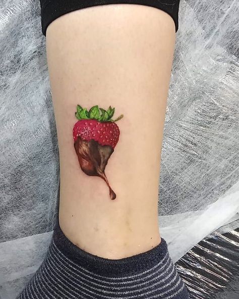 Tattoo Chocolate Covered Strawberry Tattoo, Chocolate Tattoo Ideas, Chocolate Tattoo, Cupcake Tattoo Designs, Regrets Tattoo, Strawberries Ice Cream, Micro Realism Tattoo, Triangle Tattoo Design, Micro Realism