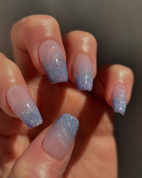 Simple 3D nail art with a ombré sparkle cat eye. #ombrenails #cateyenails #3dnails #3dnailart #pressonsforsale #pressonnails #presson #presson Cat Eye Glitter Nails, Cat Eye Ombre Nails, Ombre Cat Eye Nails, Ombre Cat Eye, Eye Glitter, Latest Nail Designs, Short Ombre, Eye Nails, Cat Eye Nails