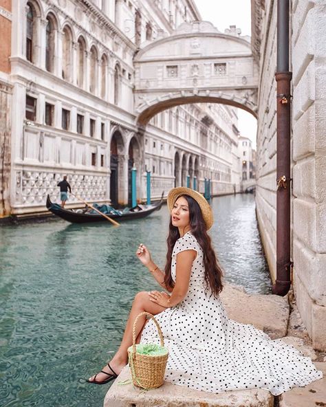 Anoushka London Travel Blogger (@anoushkalila) • Instagram photos and videos Venice Things To Do, Venice Restaurants, Venice Photography, Venice Photos, Venice City, Cruise Europe, Instagram Locations, Italy Pictures, Bridge Photography