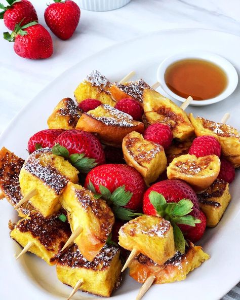 Andrea | Easy Recipes on Instagram: “Recipe: French Toast Kebabs Happy Friday Friends! If you are looking for a fun weekend recipe, I got you covered. French toasts kebabs are…” Recipe French Toast, Weekend Recipe, Happy Friday Friends, Weekend Meals, Kebabs, Breakfast Foods, I Got You, Easy Recipes, Happy Friday