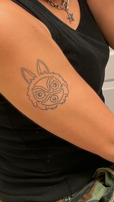 Mononoke Mask Tattoo, Ashitaka Tattoo, Princess Mononoke Tattoo, Ghibli Tattoos, Ghibli Tattoo, Princess Tattoo, Funky Tattoos, Special Tattoos, Mask Tattoo