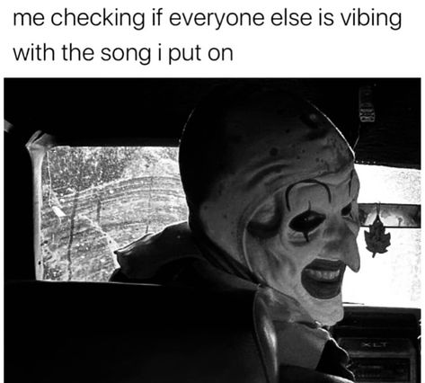 Creepy Captions, Funny Dark Humoured Jokes, Horror Movie Characters Art, Dark Humorous Jokes, Dark Humoured Jokes, Scary Memes, Horror Humor, Horror Memes, Horror Funny