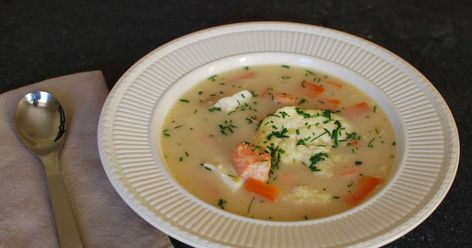 Scandinavian Diet, Fish Soup Recipe, Sup Ikan, Nordic Recipe, Fish Chowder, Lent Recipes, Norwegian Food, Fish Soup, Scandinavian Food