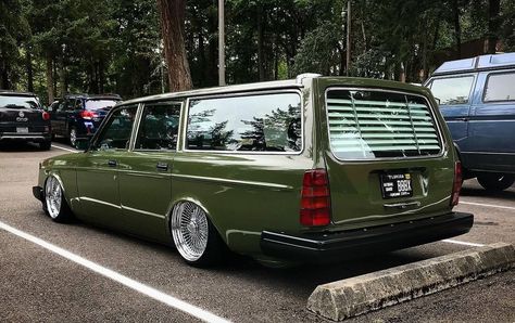 Volvo Station Wagon, Mercedes Benz Convertible, Volvo Wagon, Station Wagon Cars, Datsun Car, Wagon Cars, Volvo 850, Volvo 240, Pimped Out Cars