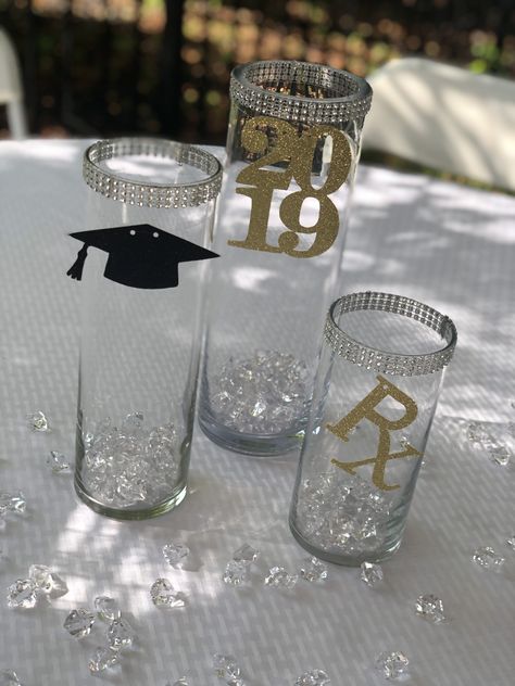 Pharmacy Centerpieces, Pharmacist Graduation Party, Pharmacy Graduation Party, Pharmacy Graduation, High School Graduation Party Decorations, Graduation Party Cake, High School Graduation Party, Graduation Decorations, High School Graduation