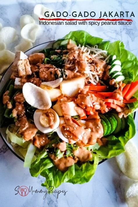 Gado-gado Jakarta recipe - So Yummy Recipes Soy Chicken, Spicy Peanut Sauce, Gado Gado, Spicy Peanuts, Vegetable Curry, Unity In Diversity, Raw Vegetables, Different Vegetables, Peanut Sauce