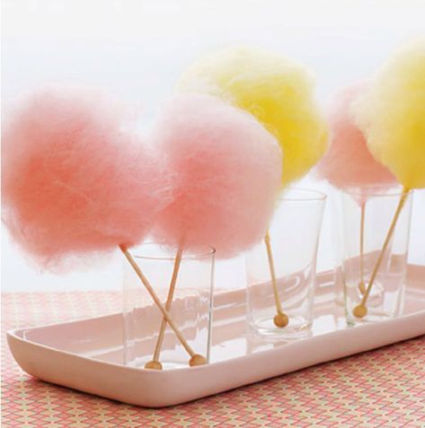 Non Flower Centerpieces, Cotton Candy Sticks, Homemade Cotton Candy, Cotton Candy Wedding, Non Floral Centerpieces, Candy Centerpiece, Edible Centerpieces, Candy Centerpieces, Creative Centerpieces