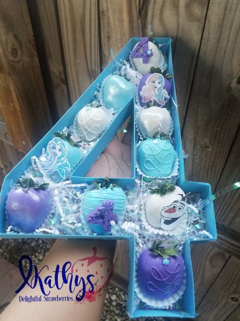 Elsa Strawberries, Number Strawberry Boxes, Frozen Themed Strawberries, Frozen Themed Chocolate Strawberries, Frozen Chocolate Covered Strawberries, Strawberry Ideas, Strawberry Box, Bday Dinner, San Valentine