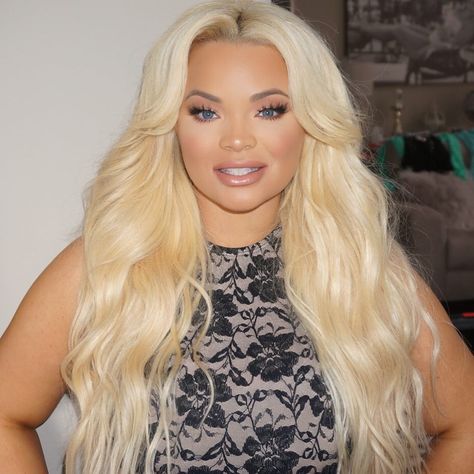 @trishapaytas • Foton och videoklipp på Instagram Trish Paytas, Feathered Hair, Internet Fame, Trisha Paytas, Hair 101, Big Hair Dont Care, Vlog Squad, Amanda Bynes, Crazy Hair