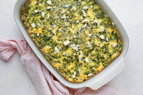 Feta Egg Casserole, Spinach Casserole Recipes, Hosting A Brunch, Healthy Casserole, Spinach Bake, Spinach Casserole, Egg Bake, Breakfast Routine, Healthy Casseroles