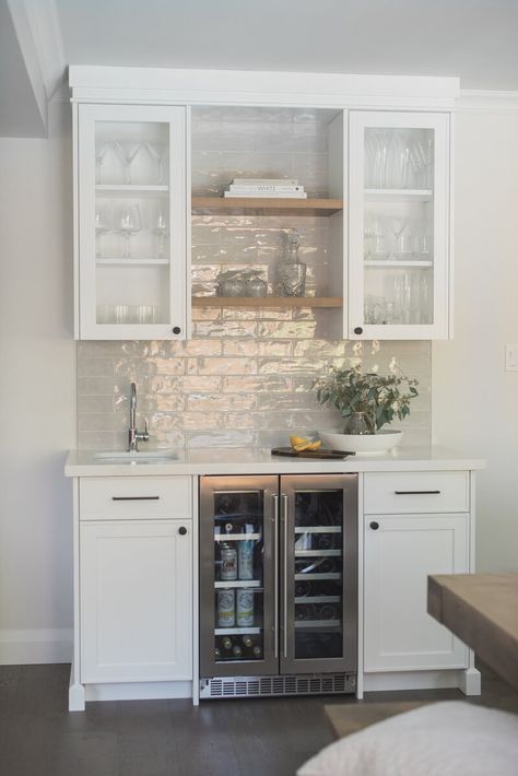 Dry Bar In Kitchen Ideas, Free Standing Wet Bar, Dry Bar Cabinet Ideas, Beverage Bar In Kitchen, Dry Bar In Kitchen, Dry Bar Kitchen, Drink Station Ideas Kitchens, Wood Wet Bar, Built In Bar Dining Room