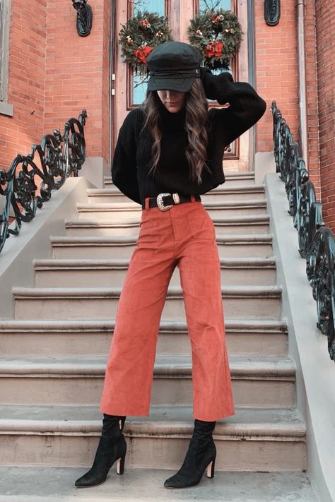 Wide Pants Outfit Winter, Modest Fashion Pants, Wide Pants Outfit, Corduroy Wide Leg Pants, Legging Cuir, Wide Leg Pants Outfit, Winter Pants Outfit, Wide Legs, Outfits Casual