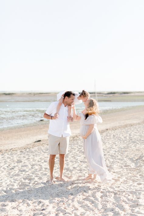 Family Beach Maternity Photos, Beach Family Maternity Photos, Beach Maternity Photos Family, Pregnancy Photoshoot Beach, Maternity Shoot Beach, Beach Photoshoot Family, Cupcake Photography, Family Maternity Pictures, Pregnancy Photo Shoot