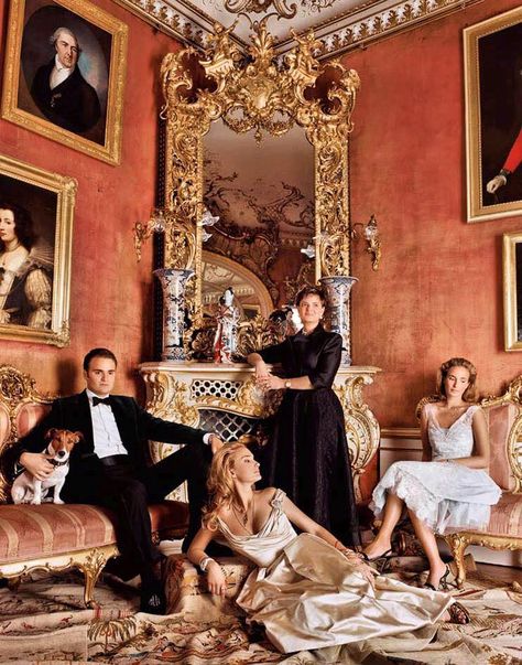 Gloria, Princess of Thurn & Taxis with her three children Prins Albert, Royal Photography, Princesa Real, Diana Vreeland, Royal Brides, Glamour Photo, Three Children, Handsome Prince, European Royalty