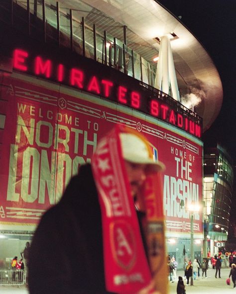 Analog Football 🎞 (@analogfootball) • Instagram photos and videos Street Football, Rc Lens, Football Photography, Sport Photography, Football Match, North London, On Film, Film Aesthetic, 35mm Film